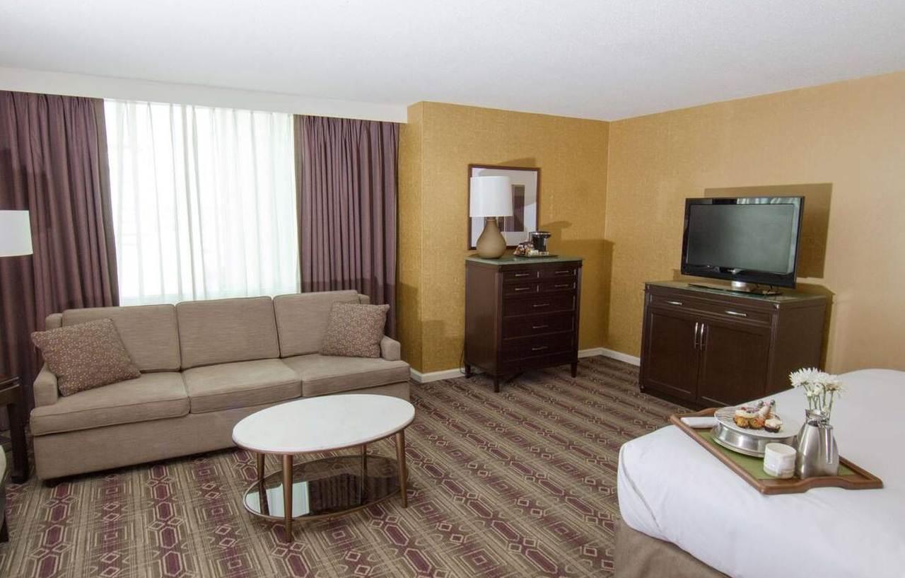Hilton Harrisburg Near Hershey Park Екстериор снимка