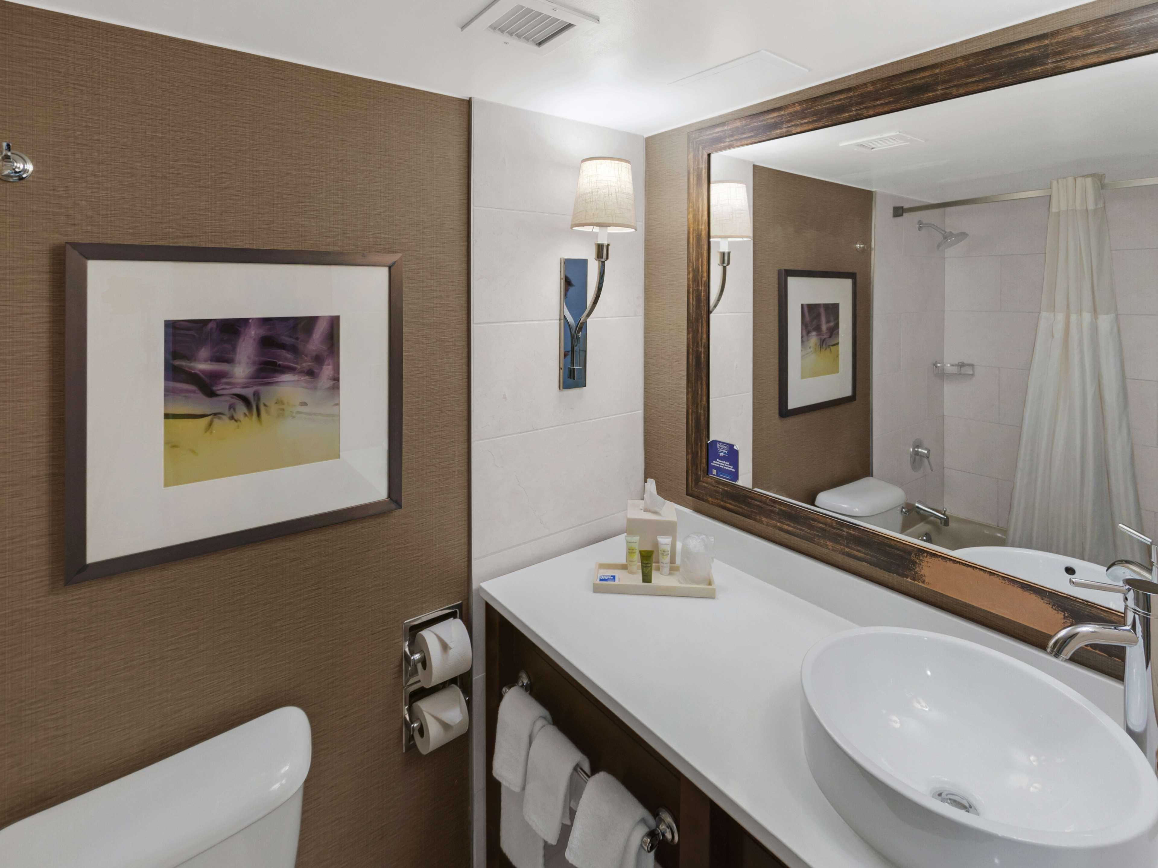 Hilton Harrisburg Near Hershey Park Екстериор снимка