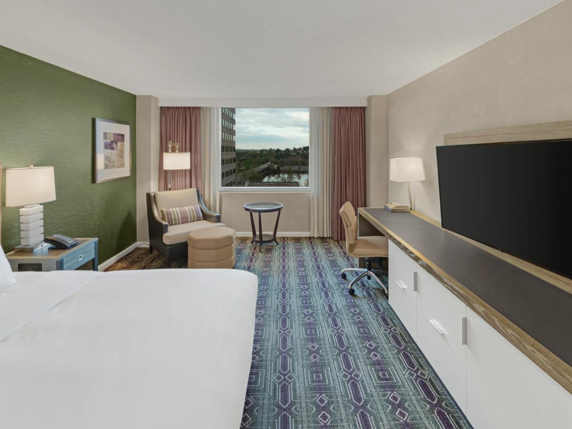 Hilton Harrisburg Near Hershey Park Екстериор снимка